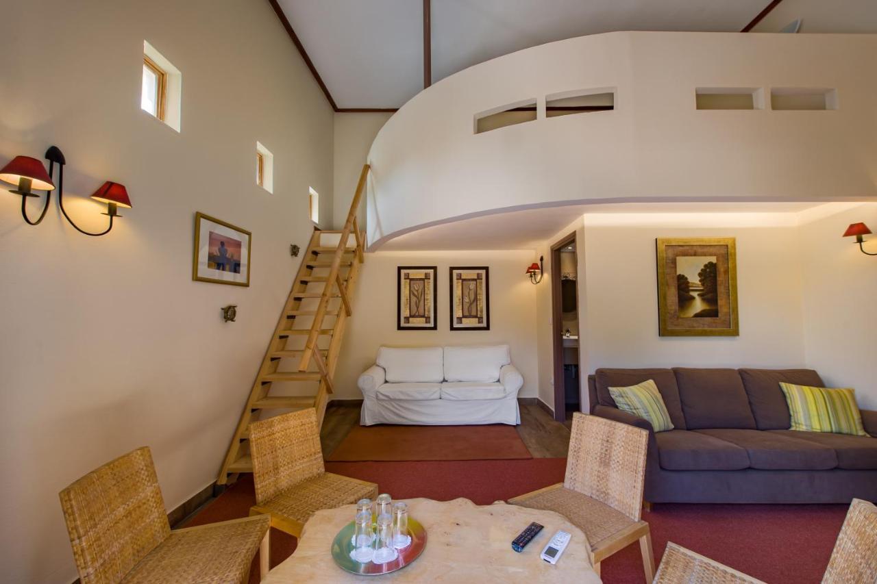Rocabella Hellinikon Country Hotel Dış mekan fotoğraf