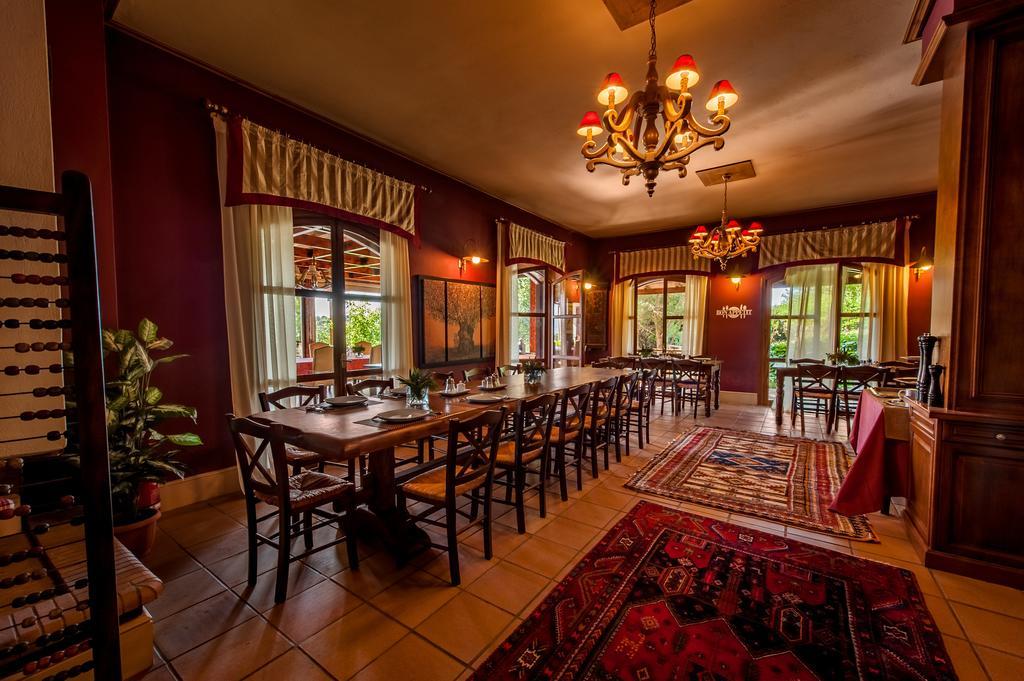 Rocabella Hellinikon Country Hotel Dış mekan fotoğraf