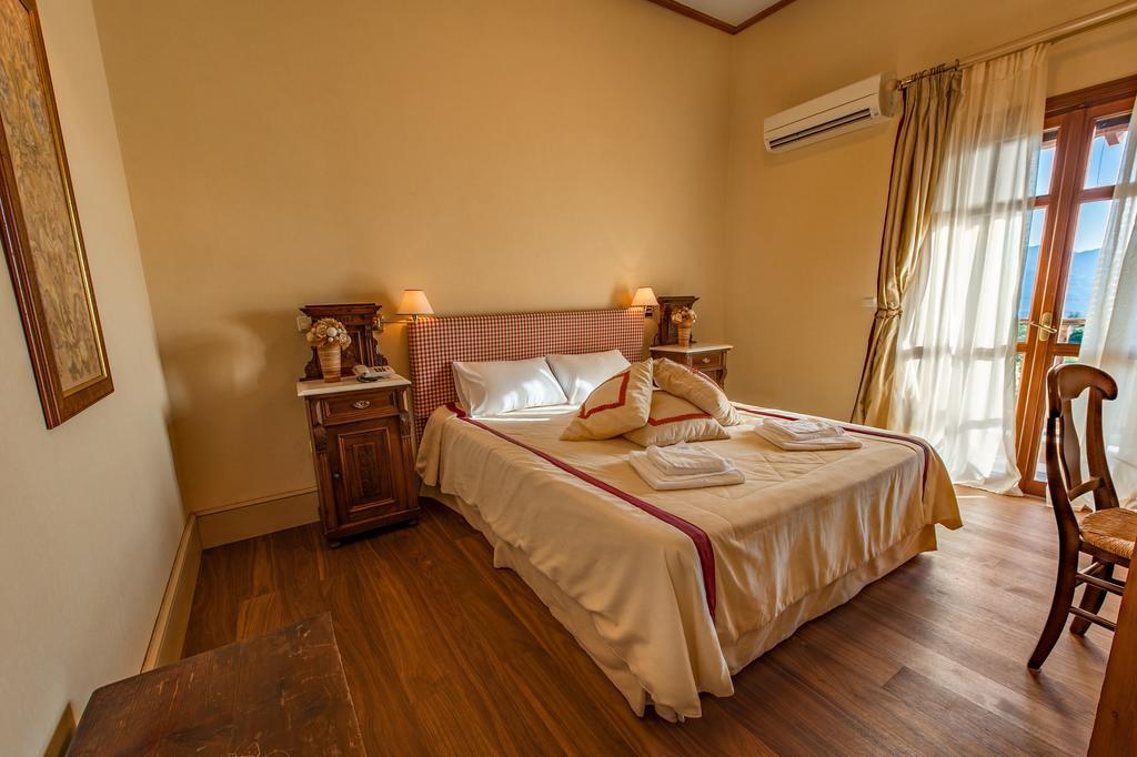 Rocabella Hellinikon Country Hotel Dış mekan fotoğraf